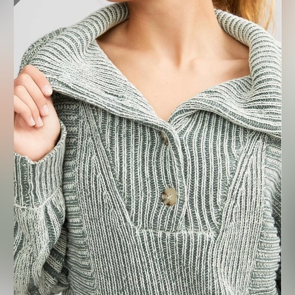 BKE Women's Ribbed Knit Henley Sweater size small Laurel Wreath - Picture 2 of 8